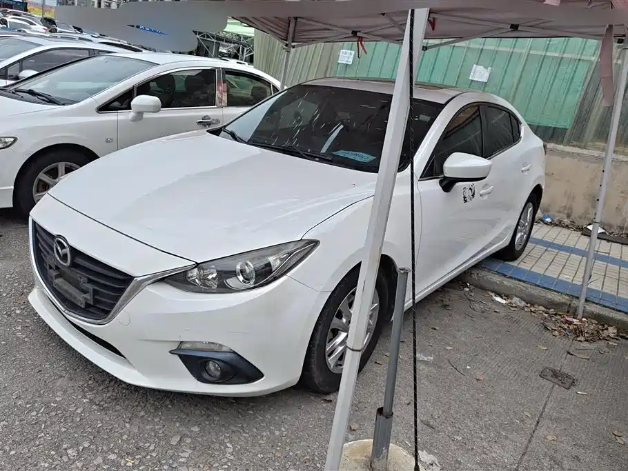 Mazda 3 Axela 2015 — фото 1