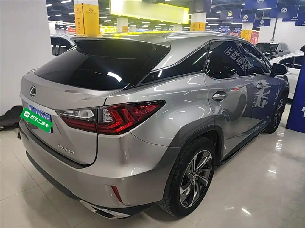 Lexus RX 2018 — фото 7