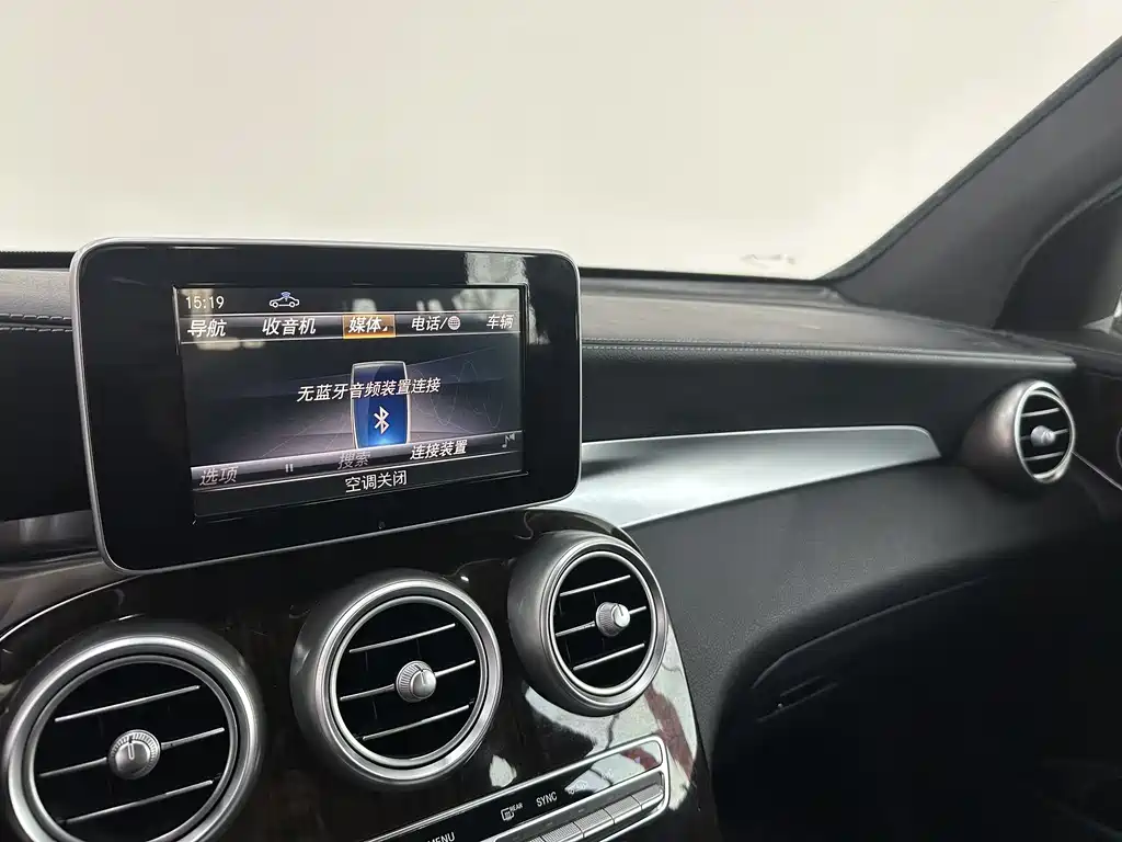 Mercedes-Benz GLC 2018 — фото 14