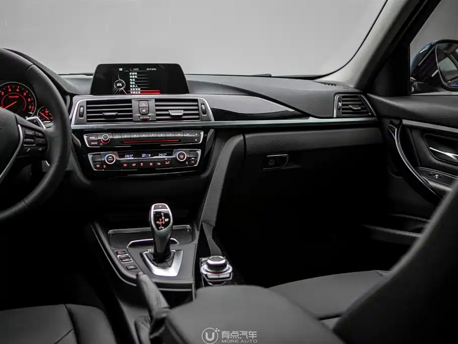 BMW 3 Series 2017 — фото 10