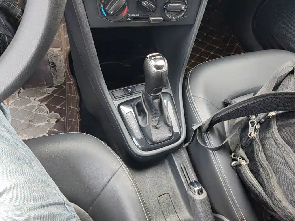 Skoda Rapid Spaceback 2019 — фото 14