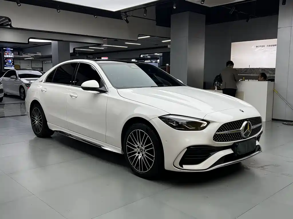 Mercedes-Benz C-Class 2025 — фото 3