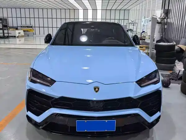Lamborghini Urus 2021