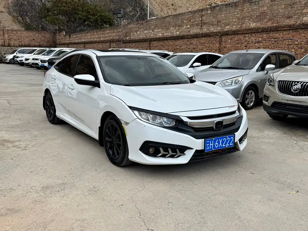 Honda Civic 2018 — фото 3