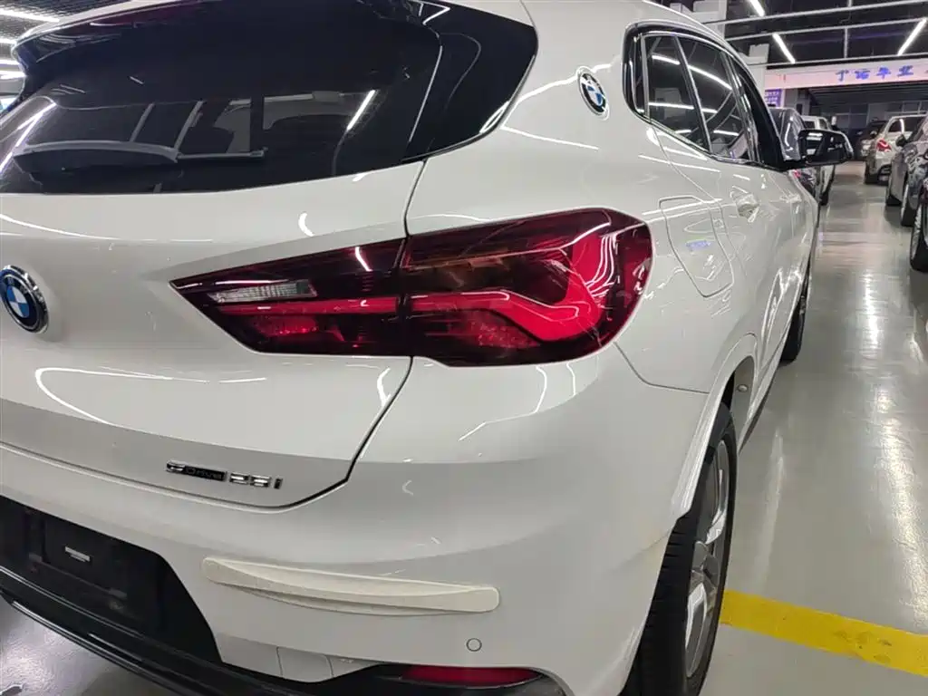 BMW X2 2023 — фото 8