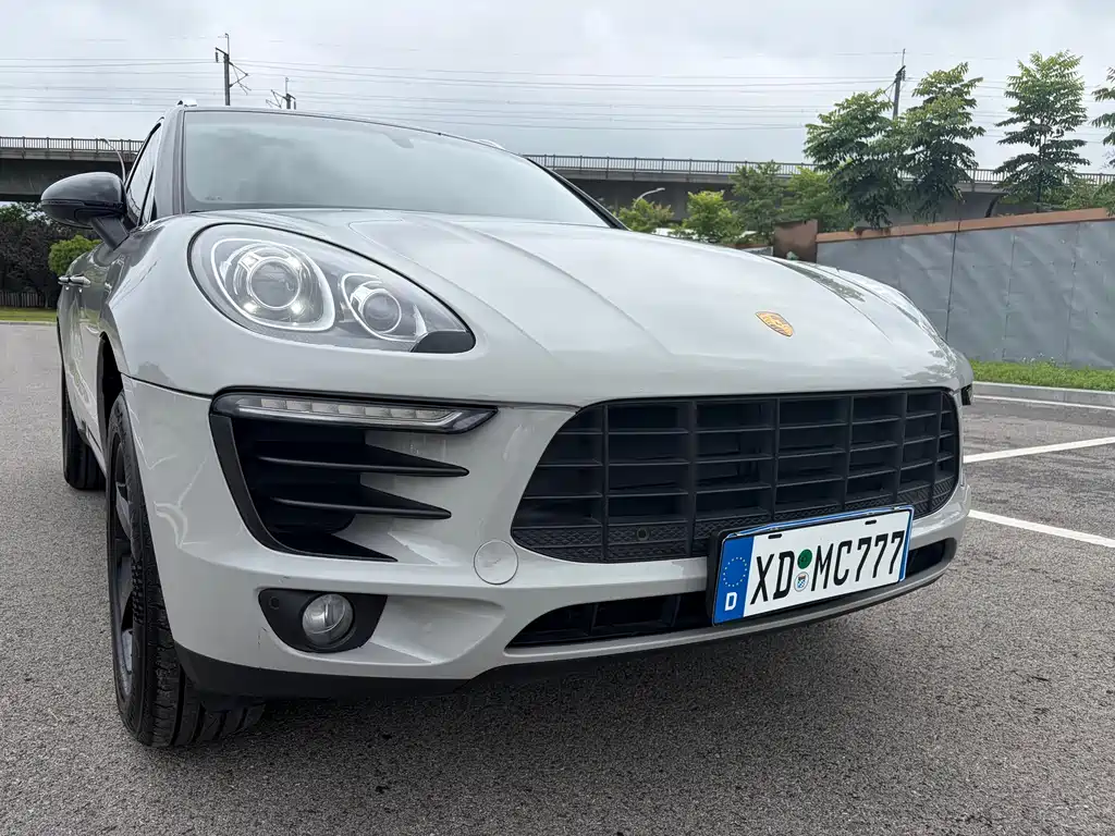 Porsche Macan 2016