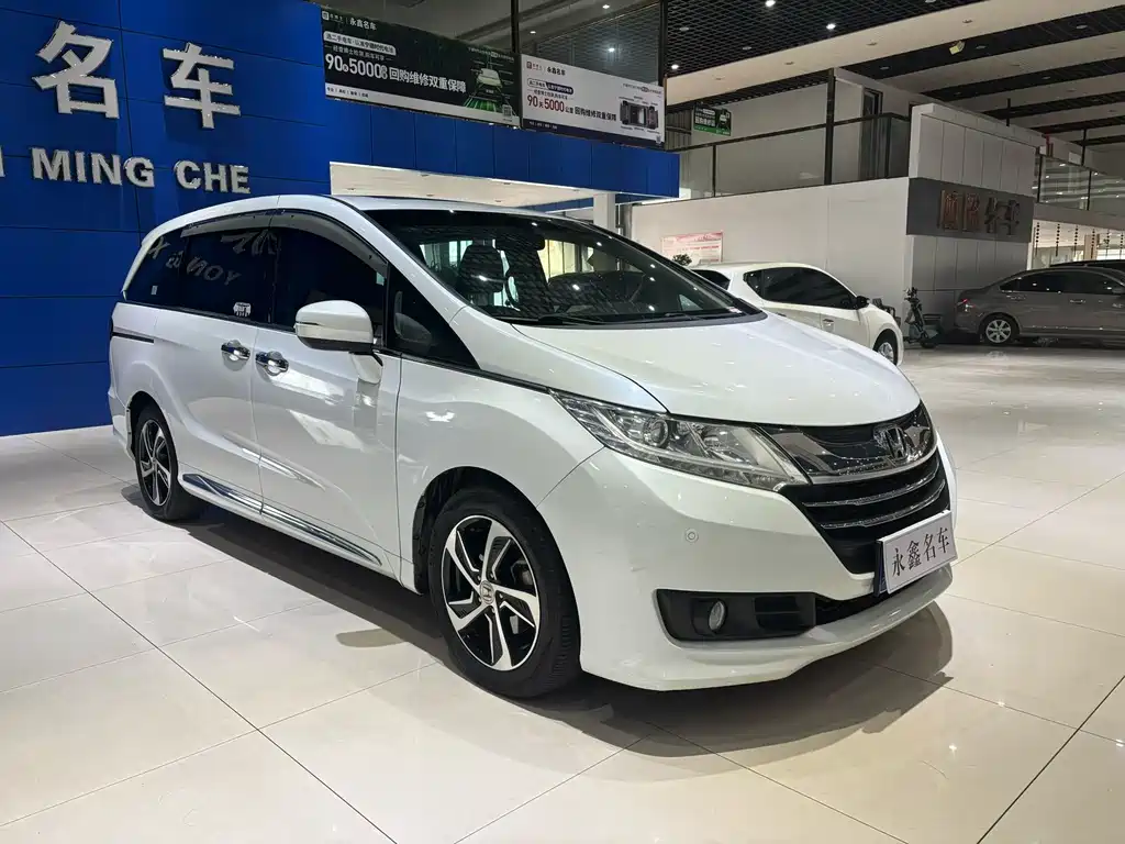 Honda Odyssey 2018 — фото 1