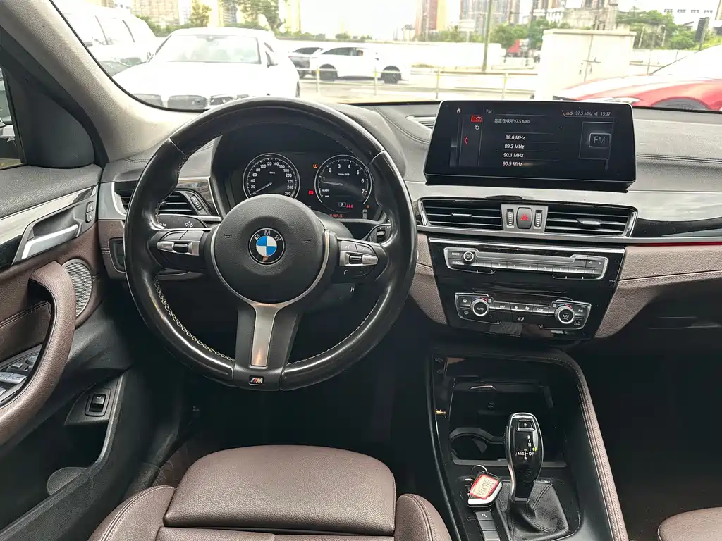 BMW X2 2023 — фото 11