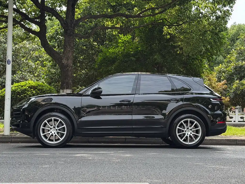 Porsche Cayenne 2024