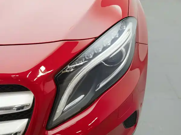 Mercedes-Benz GLA 2015