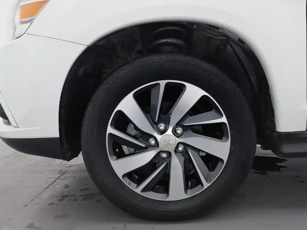 Mitsubishi Jinxuan ASX 2017 — фото 17