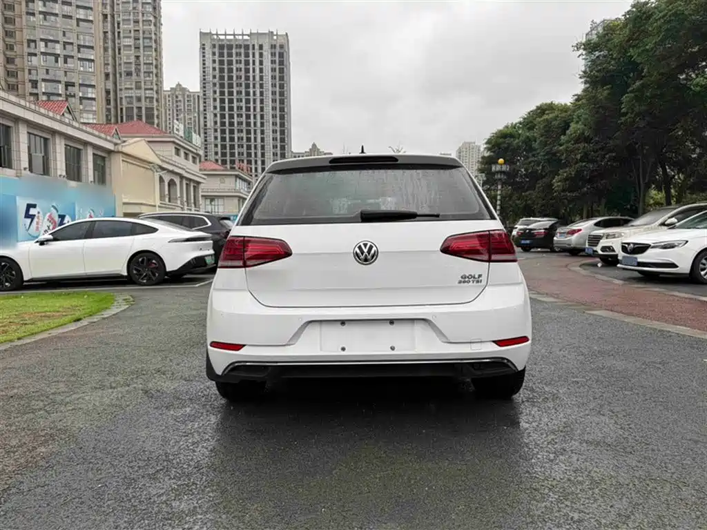 Volkswagen Golf 2020