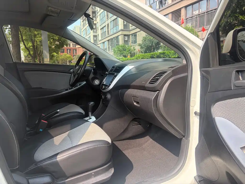 Hyundai Ruiyi 2015 — фото 10