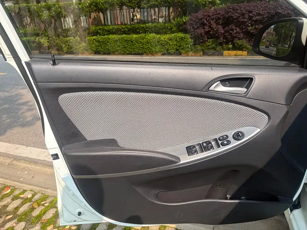 Hyundai Ruiyi 2015 — фото 12