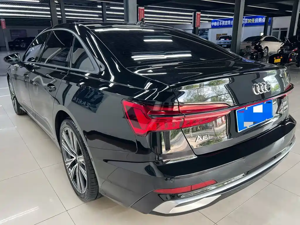 Audi A6L 2022