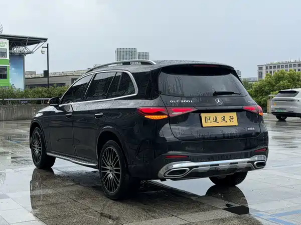 Mercedes-Benz GLC 2023