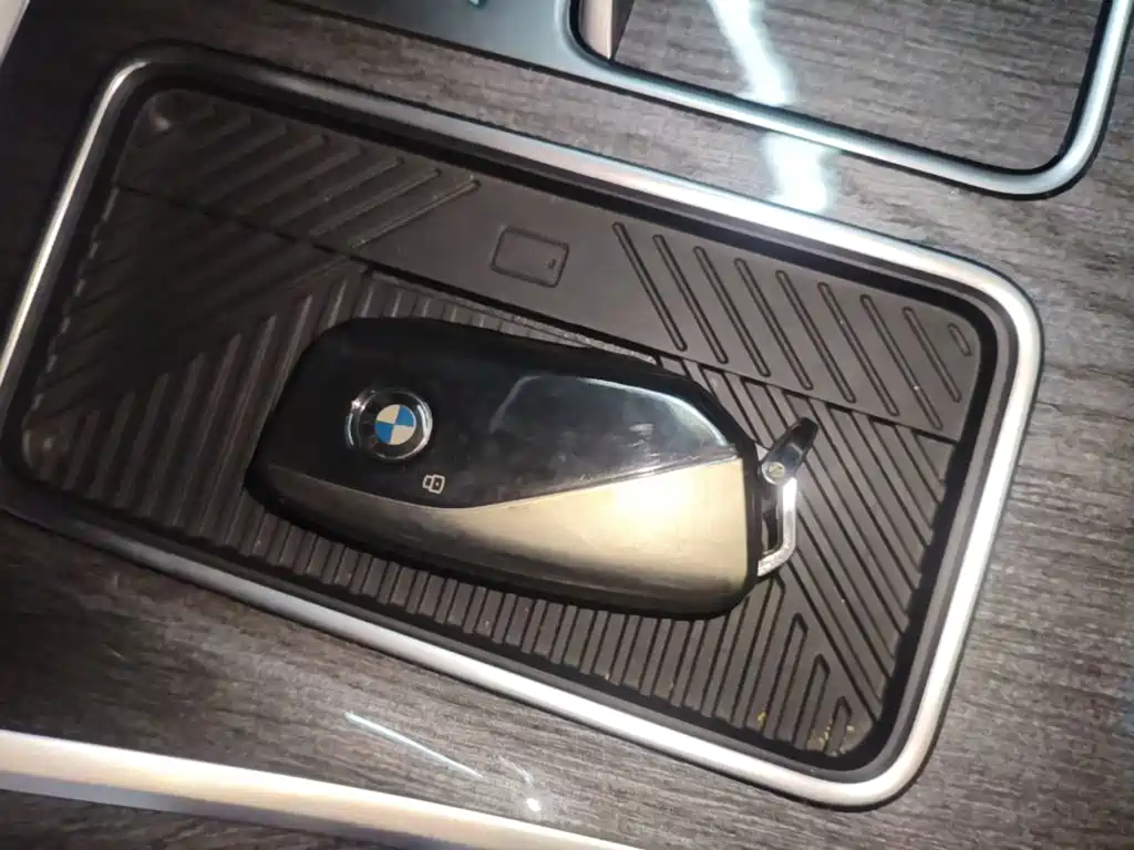 BMW i7 2023 — фото 9