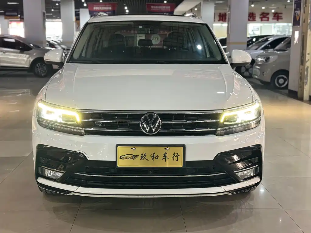 Volkswagen Tiguan L 2020 — фото 2