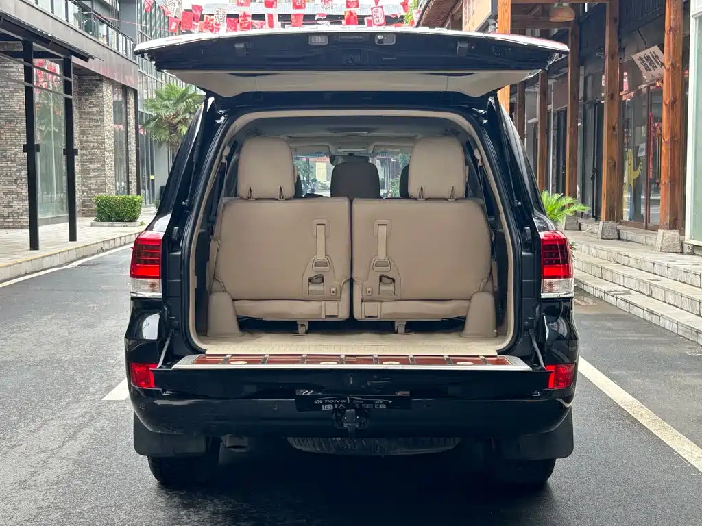 Toyota Land Cruiser 2020 — фото 15