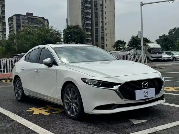Mazda 3 Axela 2021