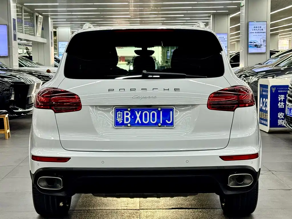 Porsche Cayenne 2017 — фото 8