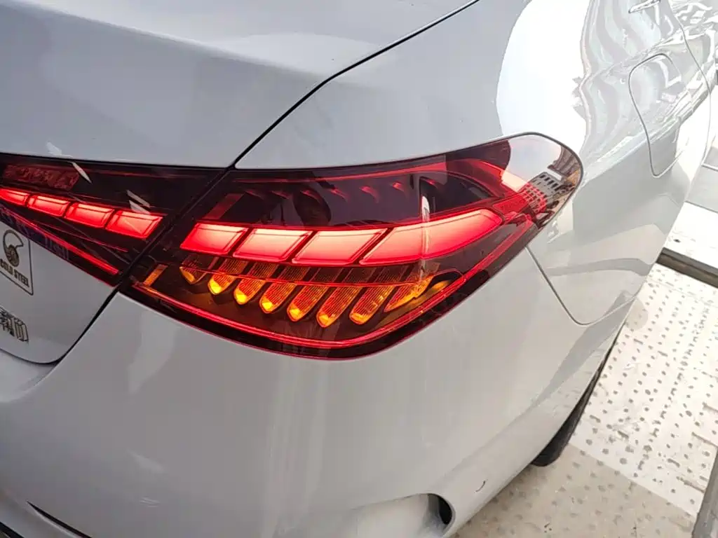Mercedes-Benz C-Class 2023 — фото 8