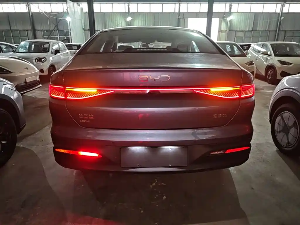 BYD Seal 05 DM-i 2026 — фото 6