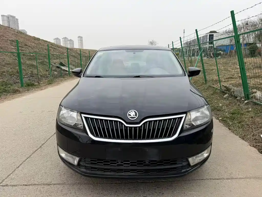 Skoda Rapid 2013