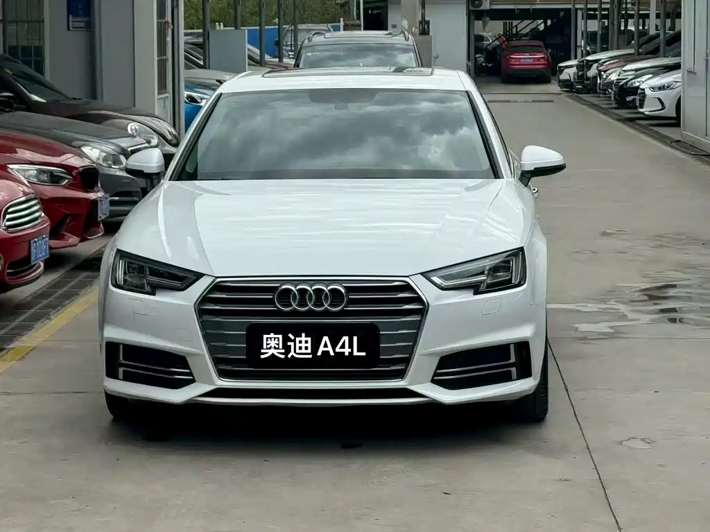 Audi A4L 2018 — фото 2