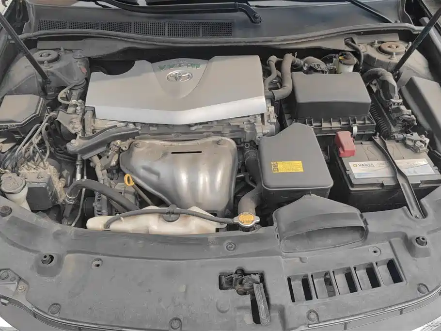 Toyota Camry 2015 — фото 10