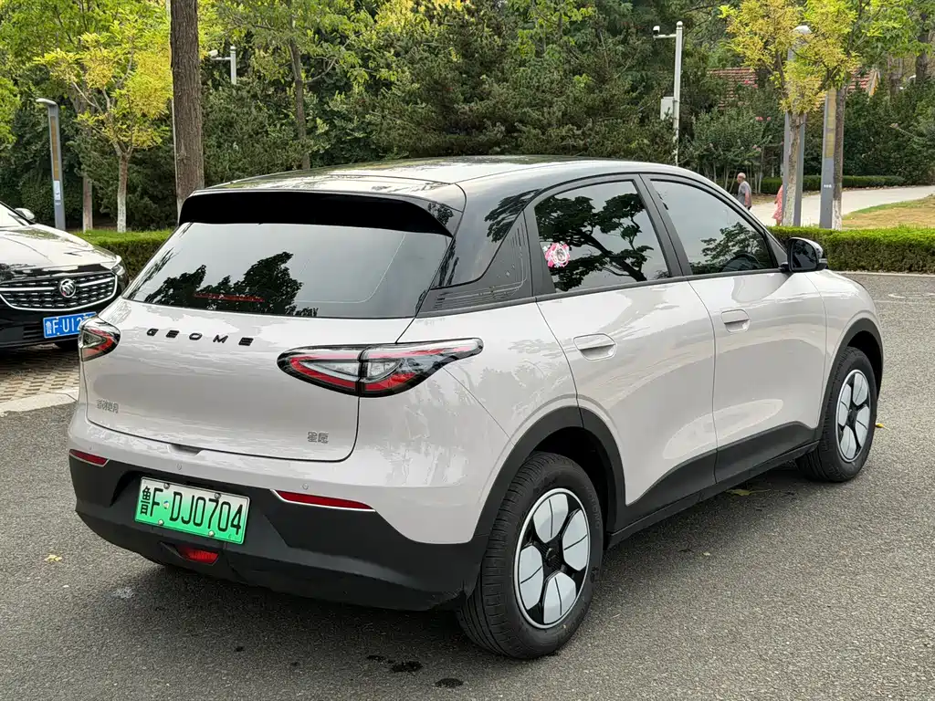 Geely Galaxy Starwish 2026 — фото 6