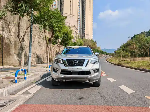 Nissan Terra 2018