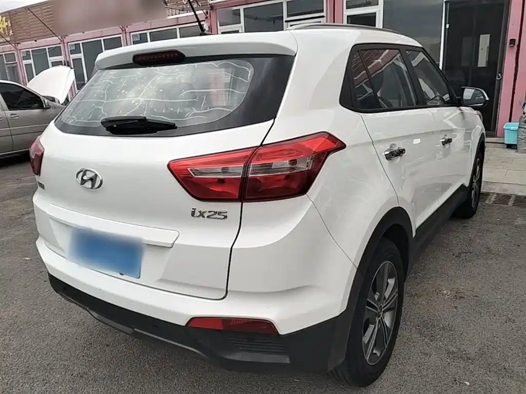 Hyundai ix25 2016 — фото 7