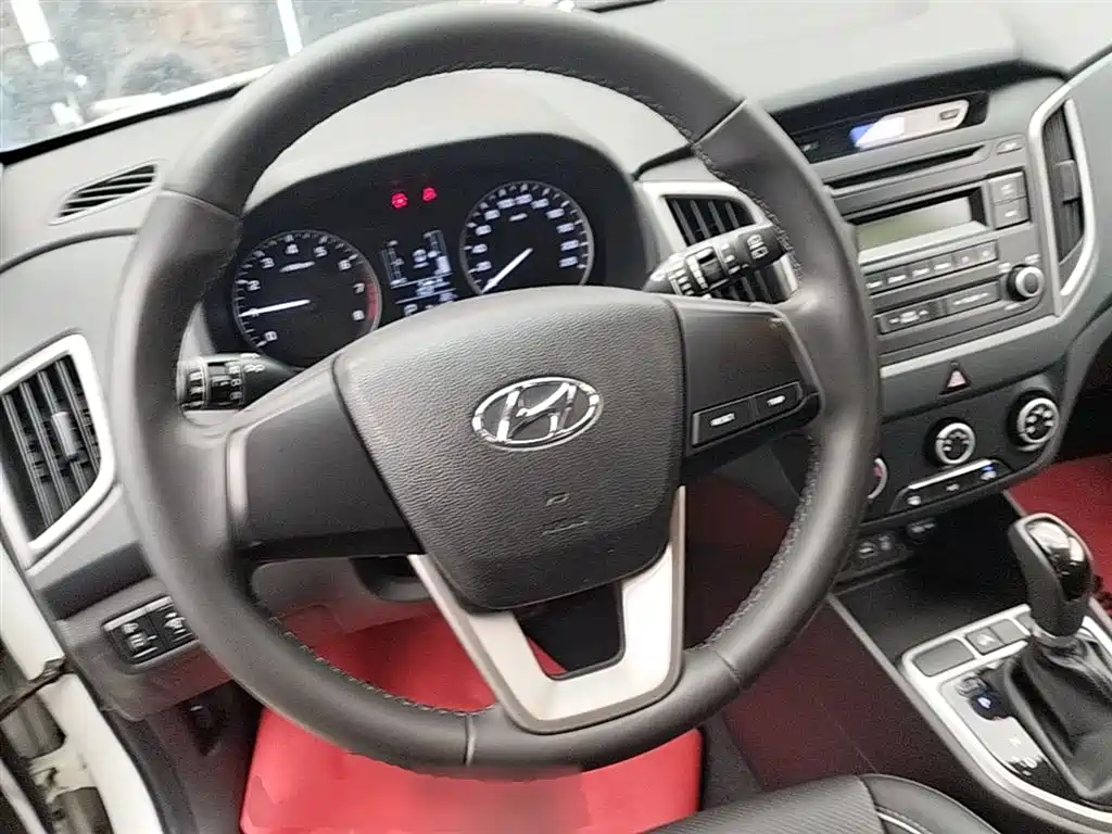 Hyundai ix25 2016 — фото 11