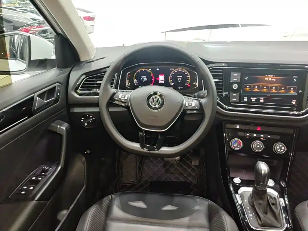 Volkswagen T-Roc 2020 — фото 11