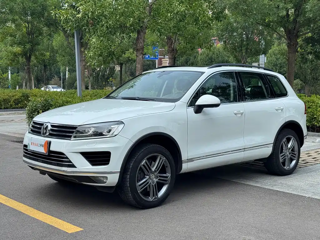 Volkswagen Touareg 2018 — фото 1