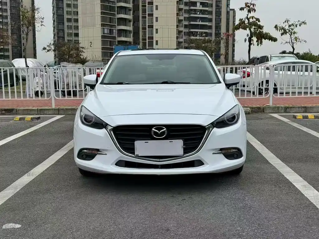 Mazda 3 Axela 2019 — фото 2