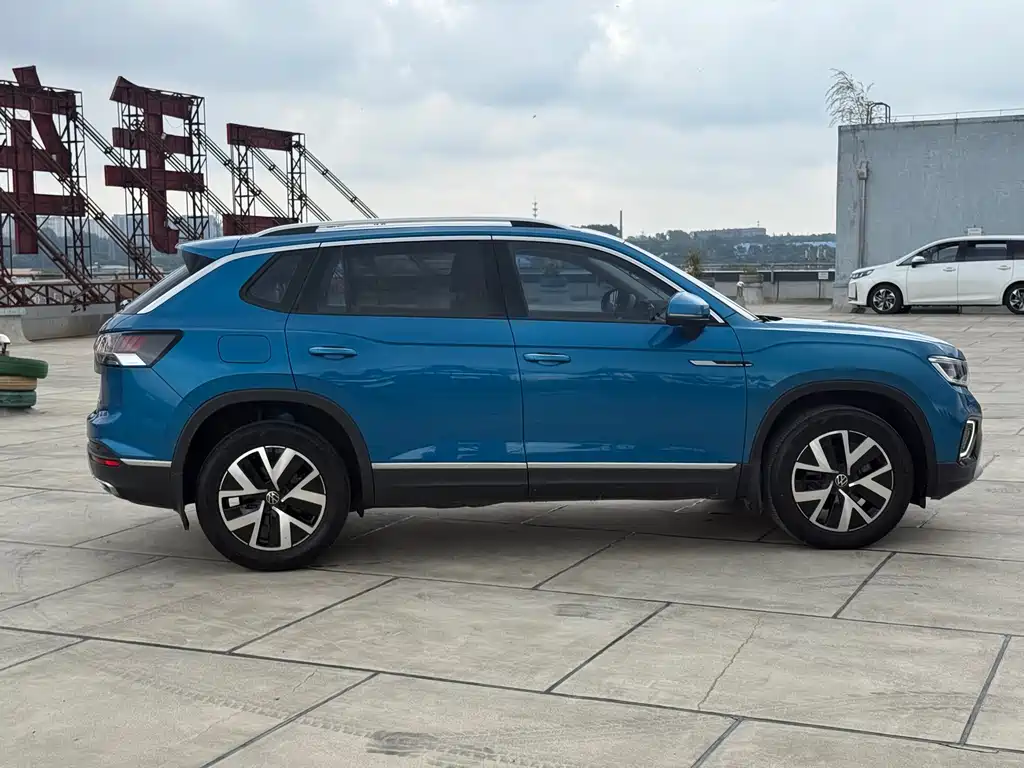 Volkswagen GTE PHEV 2022 — фото 6