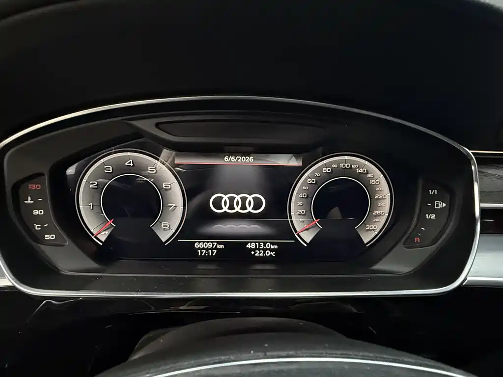Audi A8 2022 — фото 3