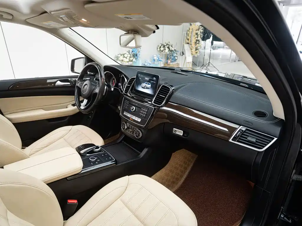 Mercedes-Benz GLS 2019 — фото 10