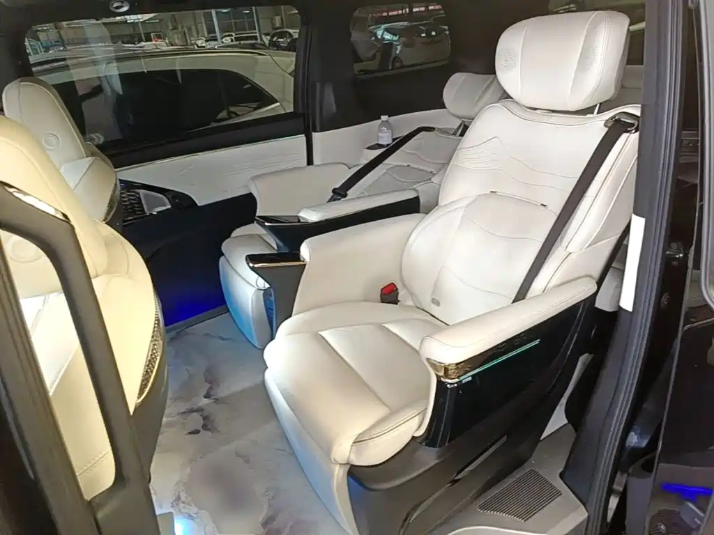 GAC Trumpchi M8 2023 — фото 17