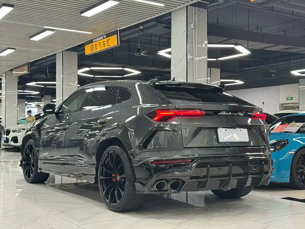 Lamborghini Urus 2020 — фото 7
