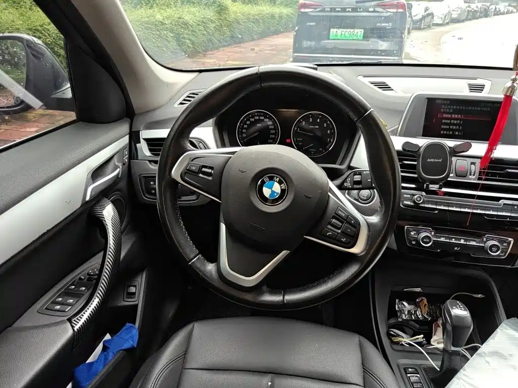 BMW X1 2018 — фото 11