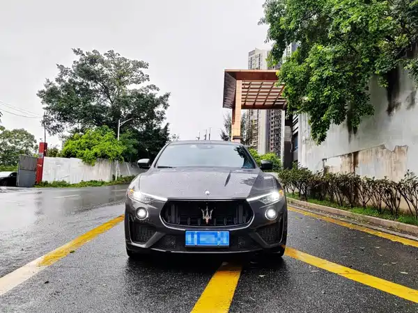 Maserati Levante 2021
