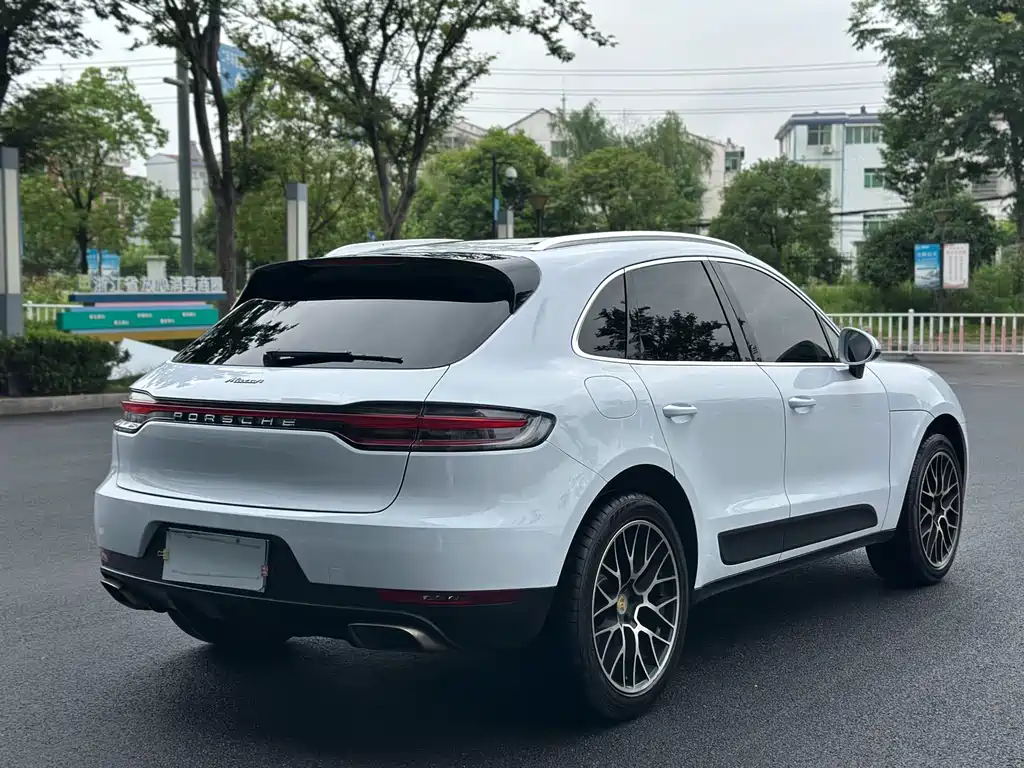 Porsche Macan 2021 — фото 14