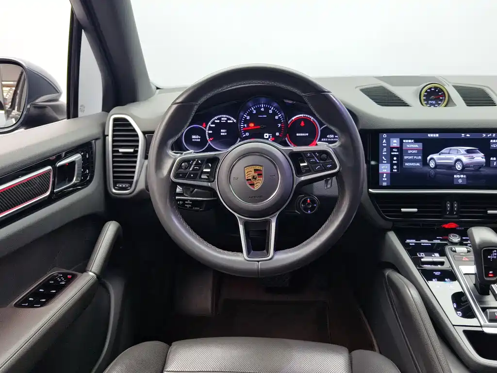 Porsche Cayenne 2020 — фото 9