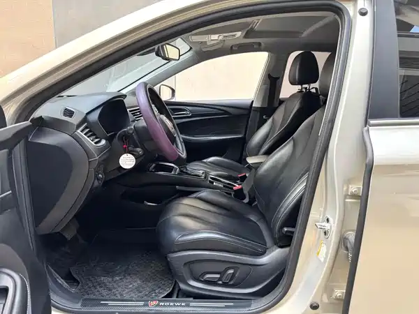 Roewe i5 2018