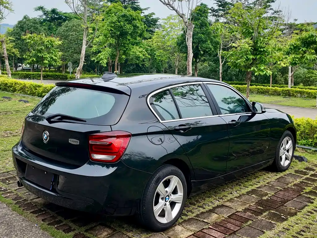 BMW 1 Series 2012 — фото 13