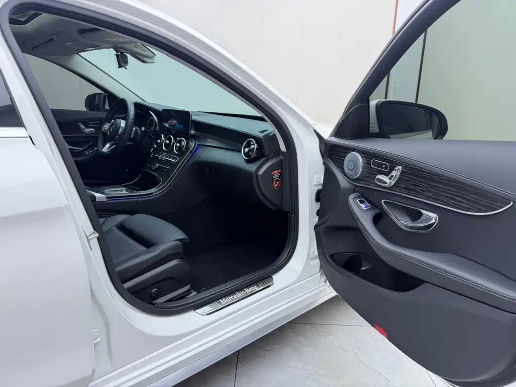 Mercedes-Benz C-Class 2020 — фото 21