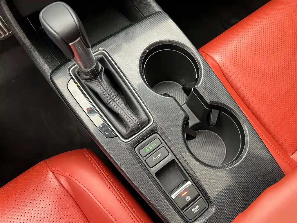 Honda Civic 2022 — фото 17